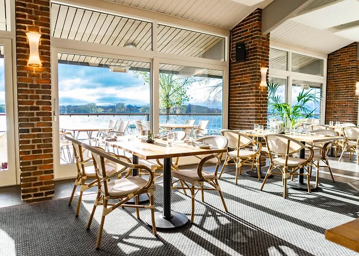 Christiansminde ホテル 4*